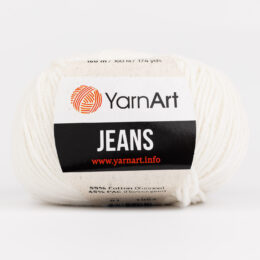 Włóczka Yarn Art Jeans 01 w kolorze białym to kultowa propozycja największego tureckiego producenta. Jej skład to mieszanka bawełny z akrylem.