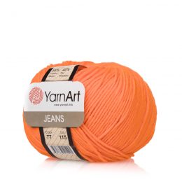 Włóczka Yarn Art Jeans 77 w kolorze pomarańczowym to kultowa propozycja największego tureckiego producenta. Jej skład to mieszanka bawełny z akrylem.