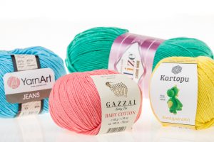 Jaką włóczkę do amigurumi wybrać? Yarn Art Jeans, Gazzal Baby Cotton, Kartopu Amigurumi, Alize Cotton Gold