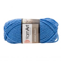 Yarn Art Merino Bulky 600 to ciepła włóczka w kolorze niebieskim idealna na szaliki, czapki, czy kapcie. Akryl z wełną, 100g/100m