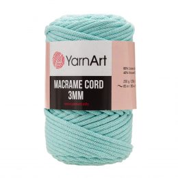 Włóczka Yarn Art Macrame Cord 3mm 775 mięta to 60% bawełny i 40% poliestru i wiskozy . Jej najbardziej charakterystyczną cechą jest przędzona struktura