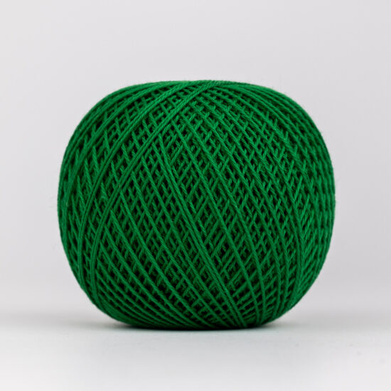 Ariadna Kaja 15 0326 w kolorze zielonym to 100% bawełna merceryzowana od polskiego producenta nici i mulin. 30g/200m, grubość 50 tex